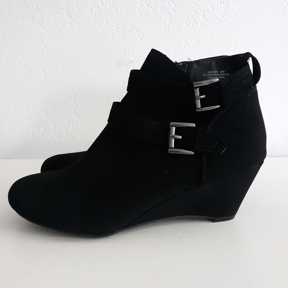 Unworn black wedge booties size 10 - Picture 4 of 13